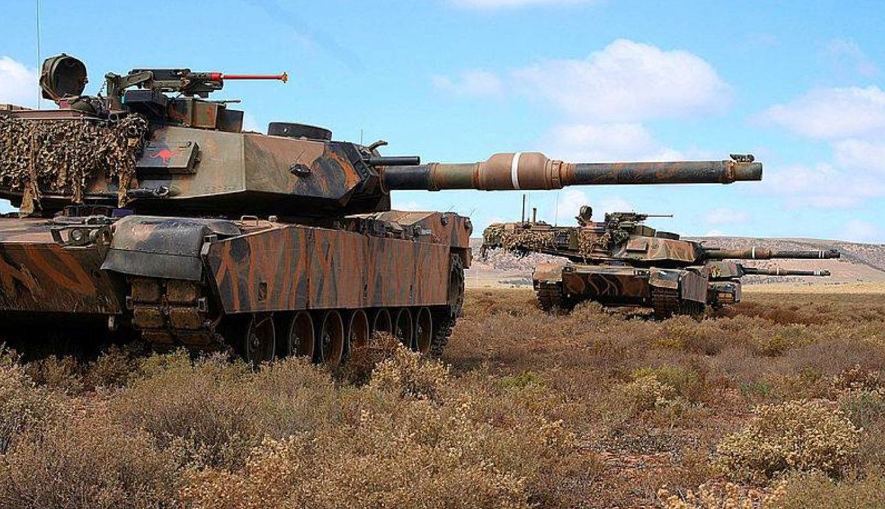 Australian Abrams tanks for Ukraine hit by logistic woes