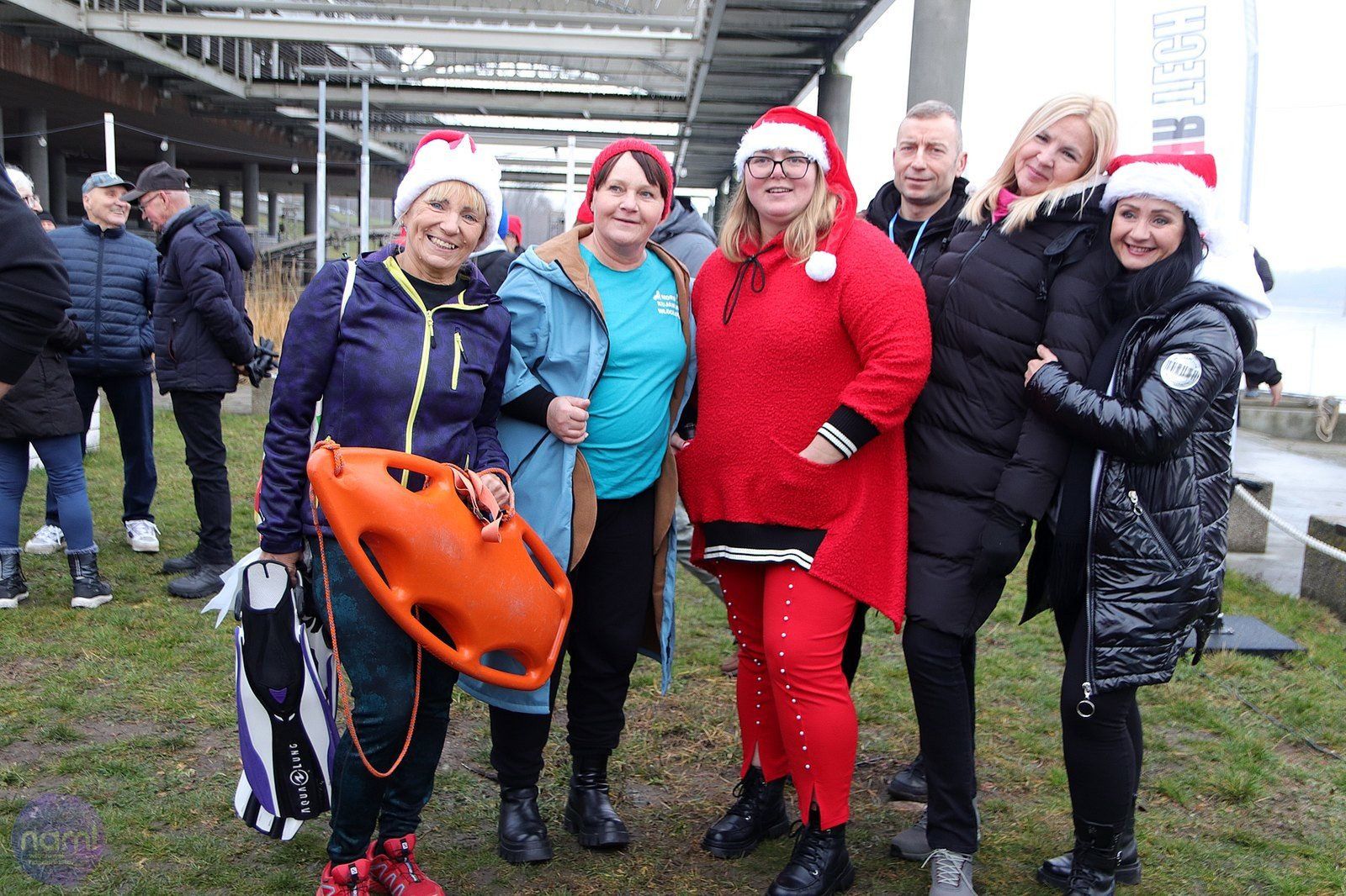 Tak było podczas 10. Edycji Mikołajkowego Przepływania Wpław Wisły we Włocławku, 7 grudnia 2025 roku