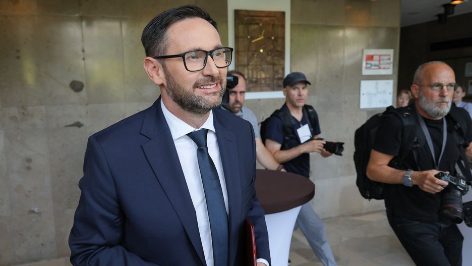 Daniel Obajtek
Pawe� Supernak
europos�owie, mianowanie, mianowany, nowo wybrany, nowy, polityk, polityka, portret, Pa�stwowej Komisji Wyborczej, PE, pose� do Parlamentu Europejskiego
