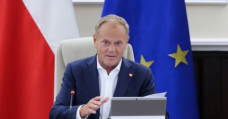Trump pogroził Europie ws. ropy z Rosji. Tusk odpowiada. Wskazuje na dwa kraje