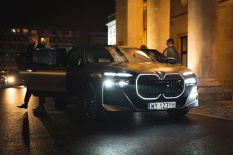 Byliśmy na Toaście Świątecznym BMW. Marka uczciła koniec roku w iście artystycznym stylu!