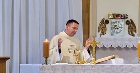 Nowy proboszcz zadziwił parafian. Zmiana podczas pogrzebów