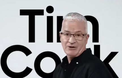 Tim Cook w reklamie Galaxy Fold 8 od Samsunga. Ale to nie ten z Apple.