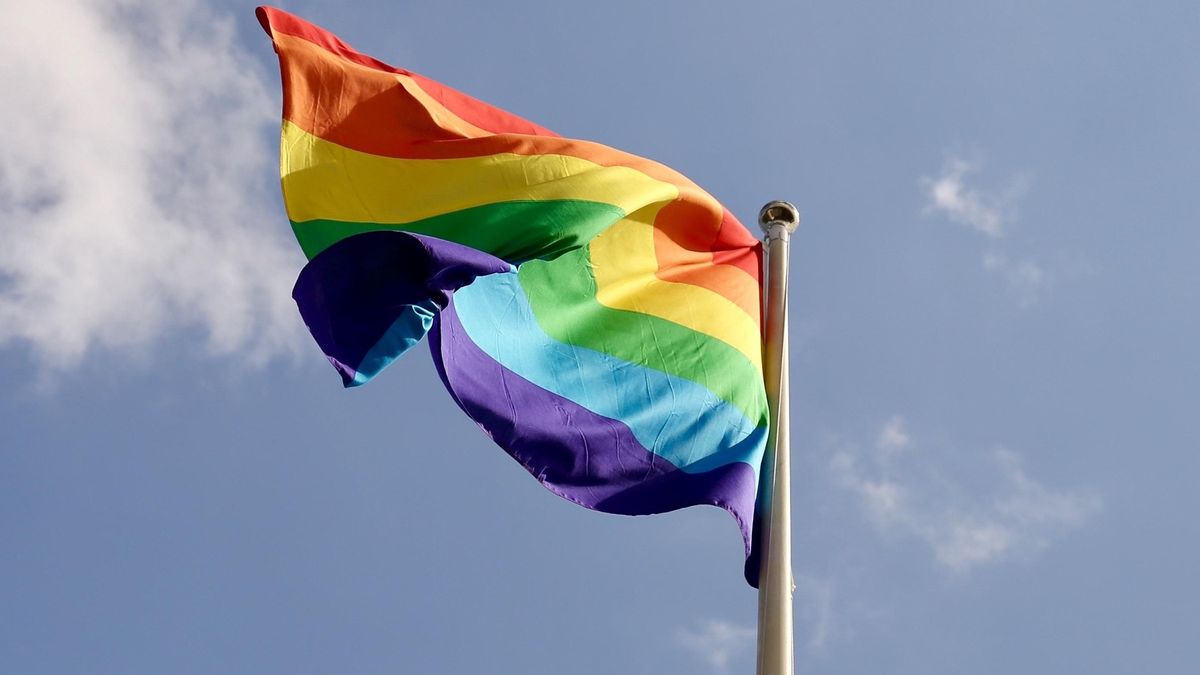 Węgry zakazały symboli LGBTQ+ na budynkach rządowych, pomimo że wcześniej ich tam nie było