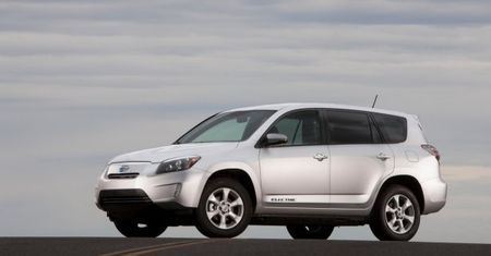Produkcyjna Toyota RAV4 EV - oficjalne informacje