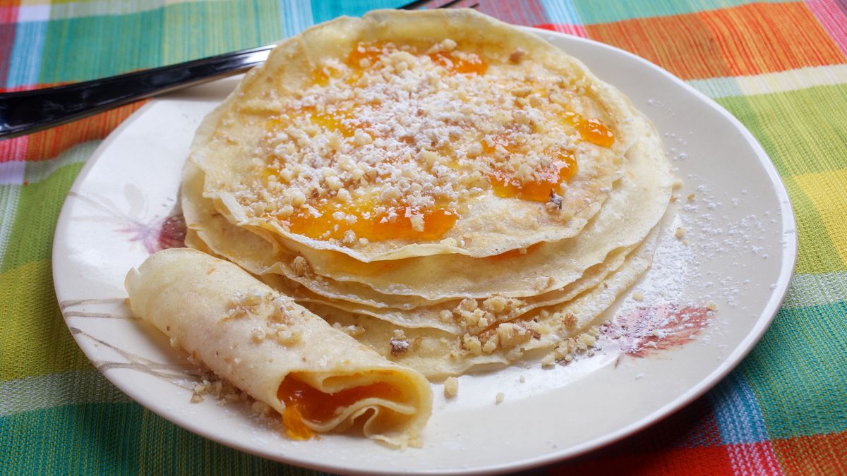 Naleśniki i brzoskwinie to dobrana para. 