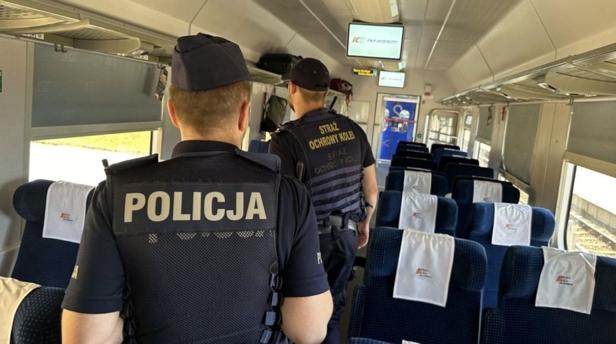 Prowadził transmisję o podłożeniu bomby w pociągu. Wpadł w Bydgoszczy
