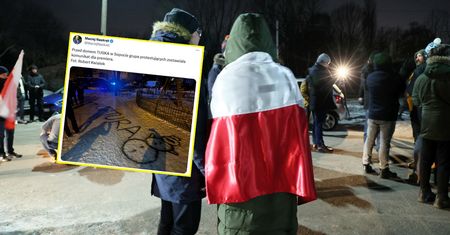 Zapalili znicze przed domem Tuska. Interweniowała policja