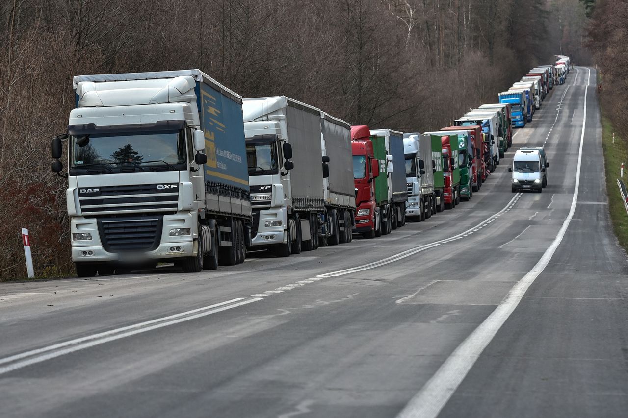 Kierowcy znaleźli objazd. Nowy kraj ma problem z polskim protestem