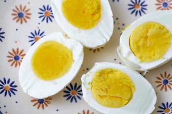 Czy można jeść jajka codziennie? Wyjaśnijmy to raz na zawsze