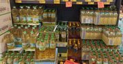 Porównaliśmy ceny oleju w popularnych supermarketach. Tutaj kupisz go najtaniej