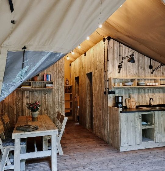 Namiot na glampingu Anny Dereszowskiej