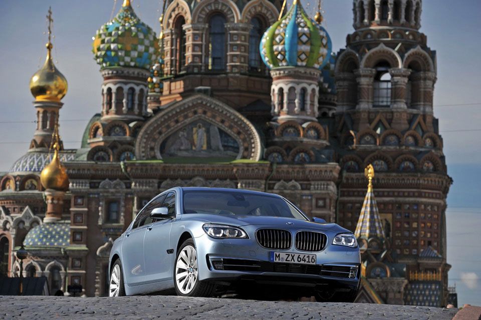 BMW serii 7 na rok 2013 - megagaleria niemieckiego okrętu flagowego 130