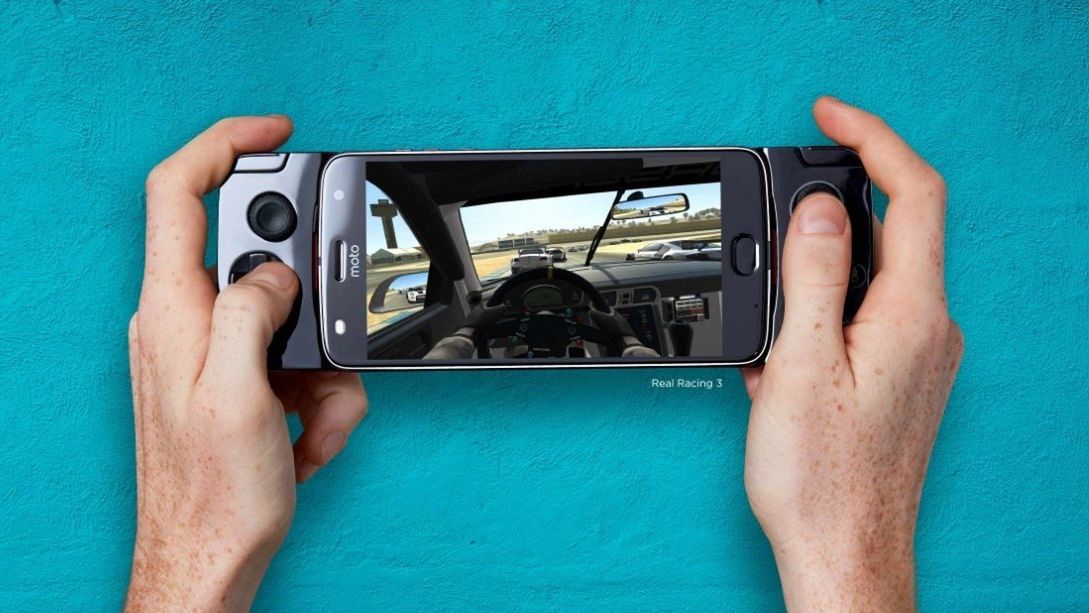 Moto Z2 Play w Polsce tańsza od poprzednika. Jest dobrze! 1