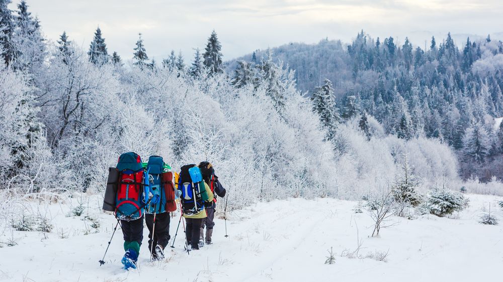 Będąc zimą w górach warto wybrać się na szlak. Podpowiadamy, co ze sobą zabrać 1