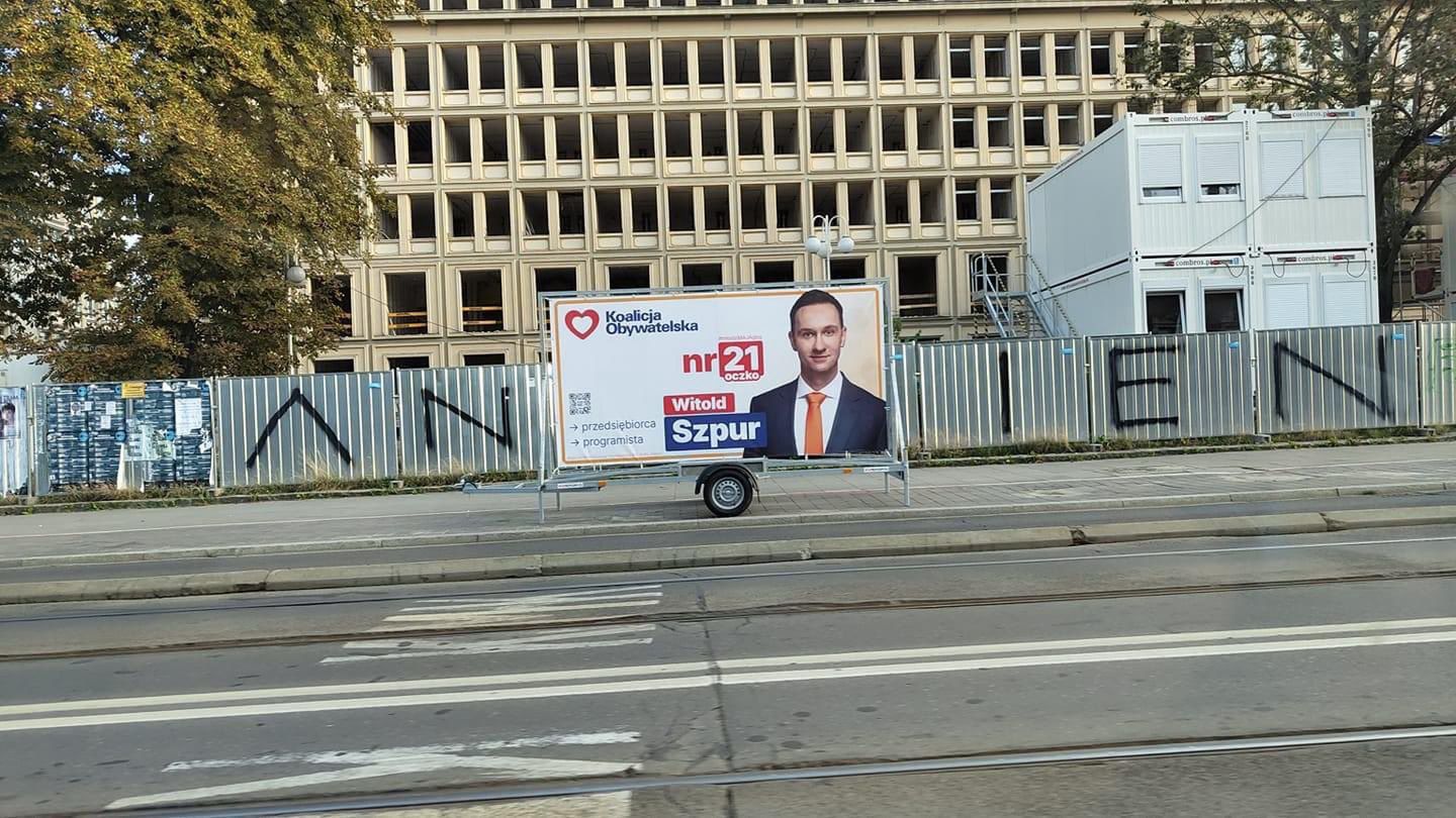 Politycy zaśmiecają miasto billboardami. "Działam w pełni legalnie i transparentnie"