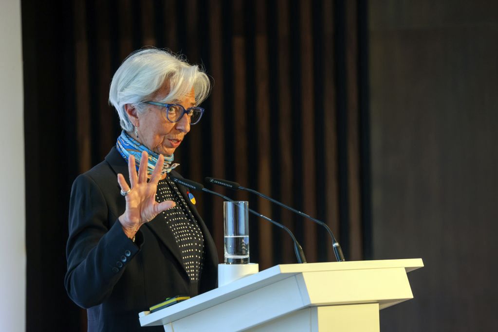 Szefowa EBC Christine Lagarde przekonuje o determinacji banku w walce z inflacją 