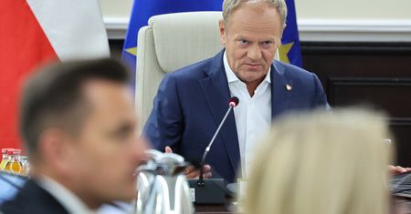 Tusk uderza w Dudę. "Szkodzą, bo wciąż mogą"