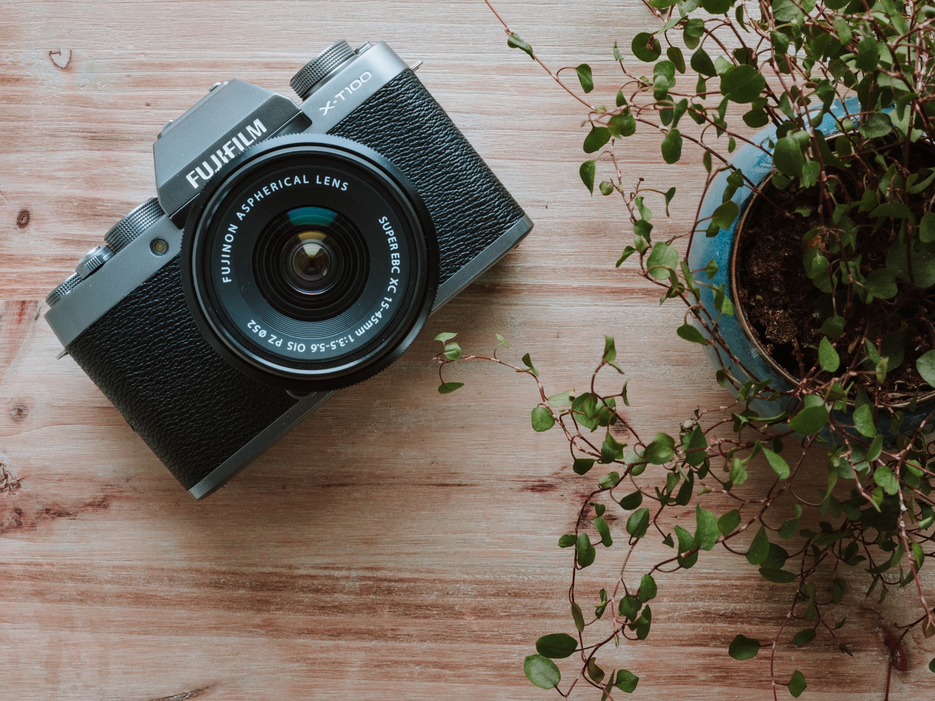 Fujifilm X-T100 – korpus dla ambitnych amatorów i nie tylko 1