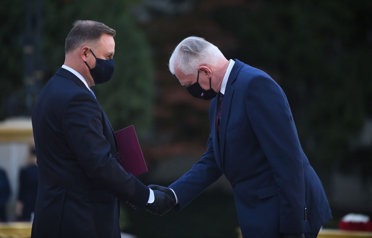 Chłodne relacje Andrzeja Dudy z Jarosławem Gowinem. Znamy powód