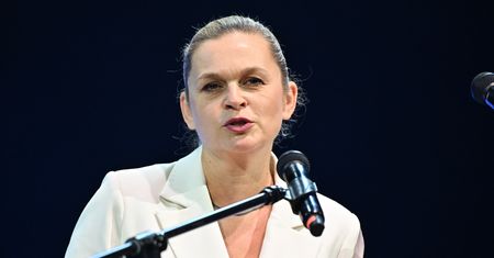 Nowacka o nieobowiązkowych pracach domowych. "Nie wycofuję się"