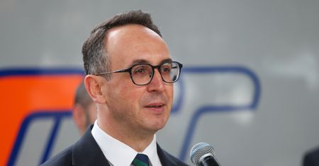 To jeden z ulubionych wakacyjnych kierunków  Polaków. Pojedziemy tam pociągiem