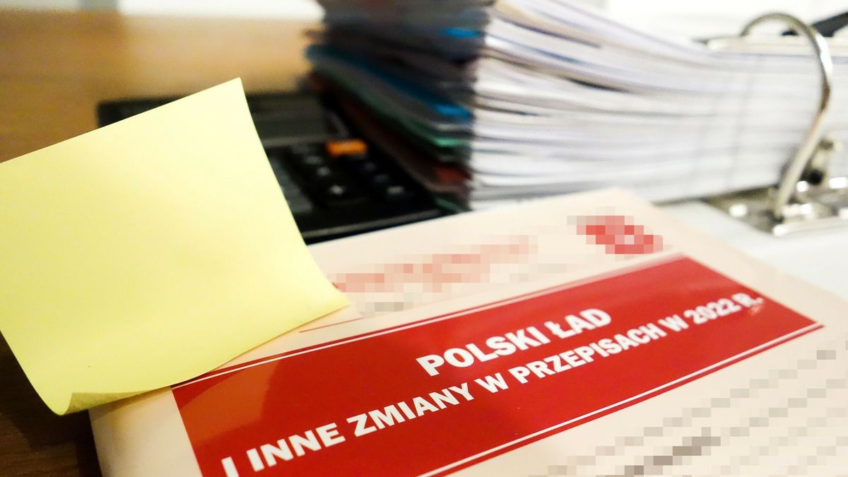 Polski Ład spowodował zmiany w naliczaniu składki zdrowotnej, które ciągną się za przedsiębiorcami do dzisiaj 