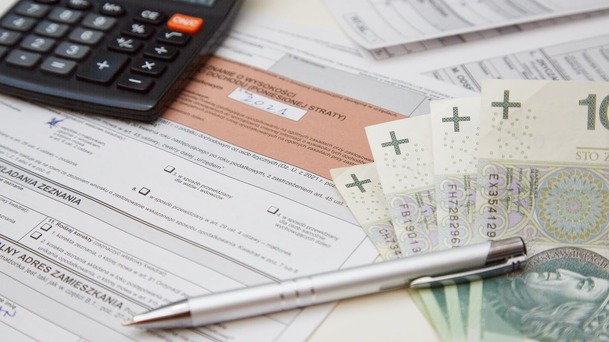 ANNA Stankiewicz
pit, podatek, dochód, przychód, biznes, rozliczenie, roczny, biuro, finanse, finansowy, prawo, kalkulator, papier, dokument, banknot, bank, kasa, rachunek, sto, waluta, skarbowy, skarbówka