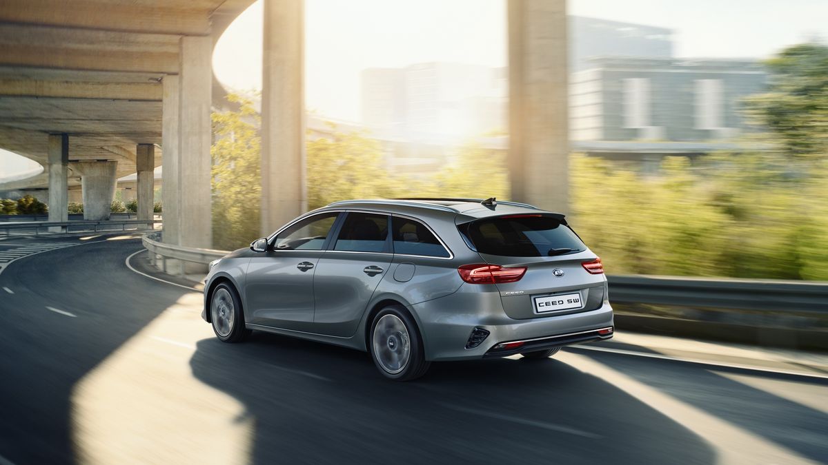 Kia Ceed Kombi z potężnym bagażnikiem będzie mocnym konkurentem Octavii.