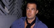 Żenada. Steven Seagal chciał być śmieszny, do dziś to najgorszy skecz w historii