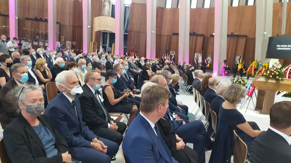 Warszawa. W poniedziałek rozpoczęły się uroczystości pogrzebowe Henryka Wujca