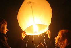 Lampiony z nazwiskami poleciały