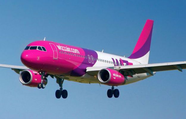 Dożywotni zakaz latania Wizz Air dla dwóch Polaków. To skutek ich podróży z Gdańska do Bergen