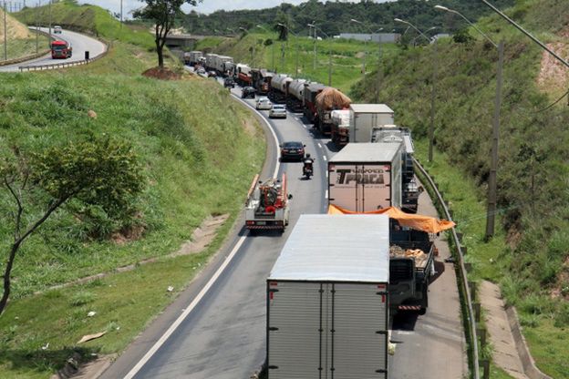 Protest kierowców ciężarówek sparaliżował Brazylię