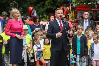 Andrzej Duda z żoną promują "bezpieczne wakacje" (ZDJĘCIA)