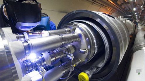 Śpij spokojnie! Wielki Zderzacz Hadronów jeszcze dłużej wyłączony 1