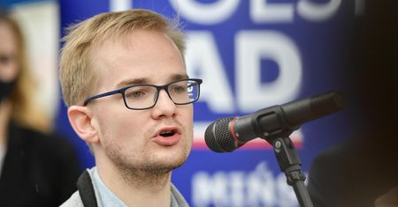 W Ministerstwie Finansów wiedzieli, że CBA kupiło Pegasusa. Wiceminister odmówił wszczęcia postępowania