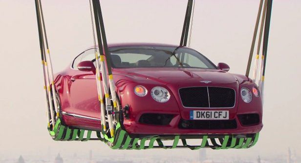 Latający Bentley Continental GT V8 [wideo]