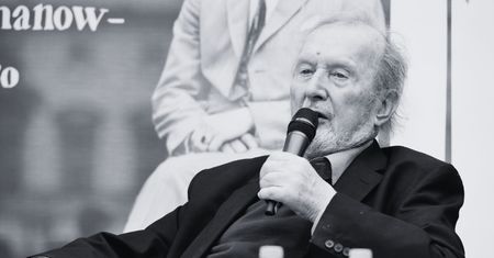 Ernest Bryll nie żyje. Ten wybitny poeta i prozaik miał 89 lat