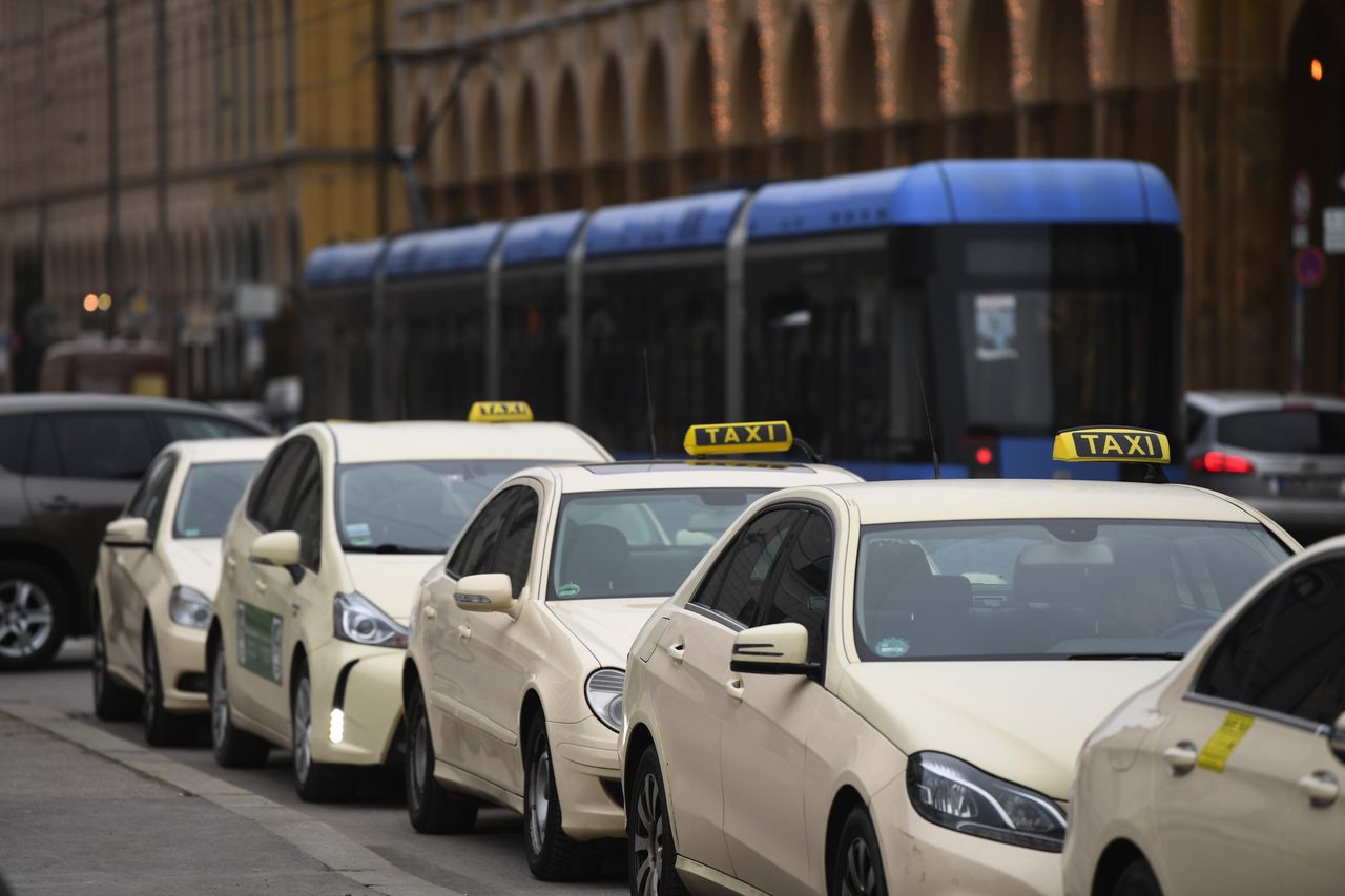 Women are afraid to take taxis in Germany. Cologne is testing a new project.