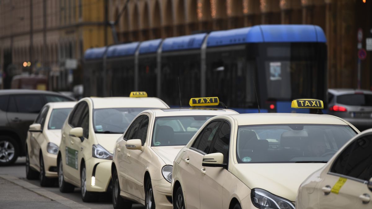 Kobiety boją się jeździć taksówkami w Niemczech. Kolonia testuje nowy projekt