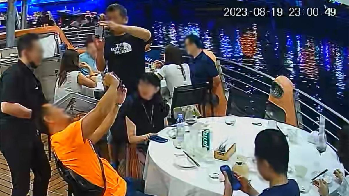 Wizyta turystów w restauracji została uchwycona przez kamery