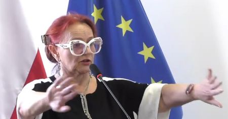 Pani Jadzia z sanepidu. Teraz zaczyna nowy rozdział, nie ma żalu, że została zwolniona