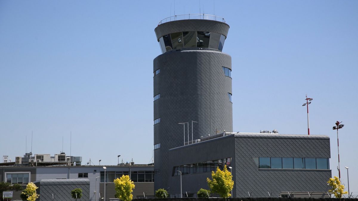 reporter_baza_2022-06
20.06.2022 Rzeszow - Jasionka. Wieza kontroli lotow. Fot. Mateusz Kotowicz/REPORTER
Mateusz Kotowicz/REPORTER