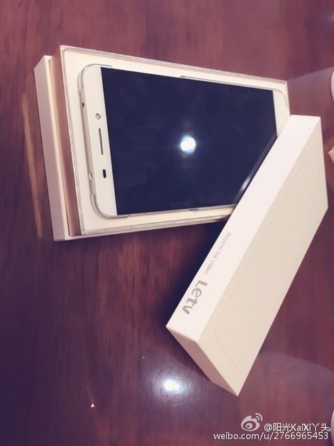 W skrócie: nietypowy unboxing Galaxy S6, Nubia Z9 na zdjęciach oraz VOD w PKP Intercity 5