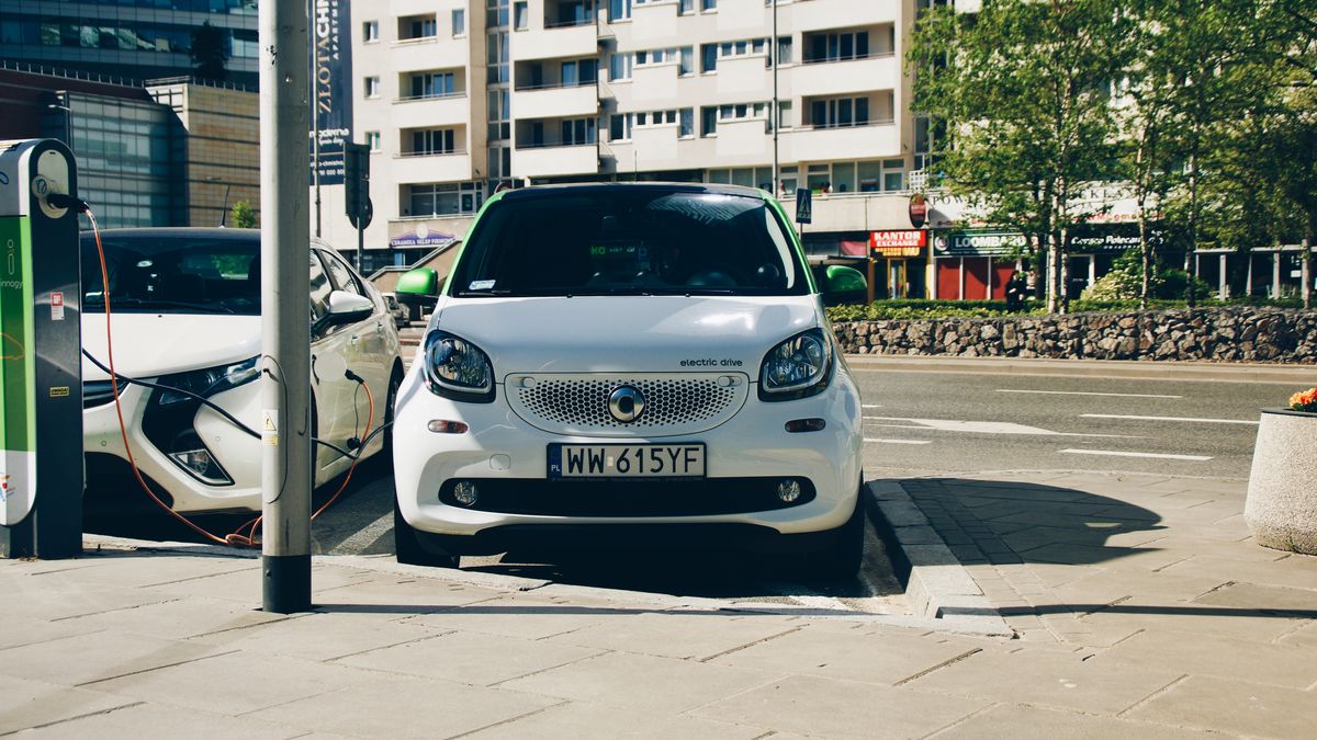 Smart EQ forfour to jedno z najtańszych aut elektrycznych dostępnych w Polsce.