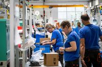 wydzia� wtryskarek
Tytus �mijewski
BPPT, Bydgoski Park Przemys�owo-Technologiczny, TE Connectivity, fapryka, hala fabryczna, maszyna, maszyny, obrabiarka, otwarcie, park maszynowy, praca, pracownik, produkcja, produkcyjna, robotnik, rozw�j, wtryskarka, wydzia� wtryskarek, zak�ad produkcyjny