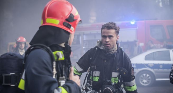 „Strażacy” w soboty po „Wiadomościach”. „Komisarz Alex” z przerwą w emisji