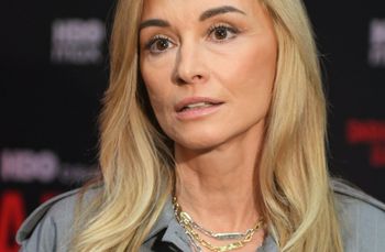 Po seansie do mikrofonu podeszła kobieta. "Jestem z Gruzji... pomożesz mi?"