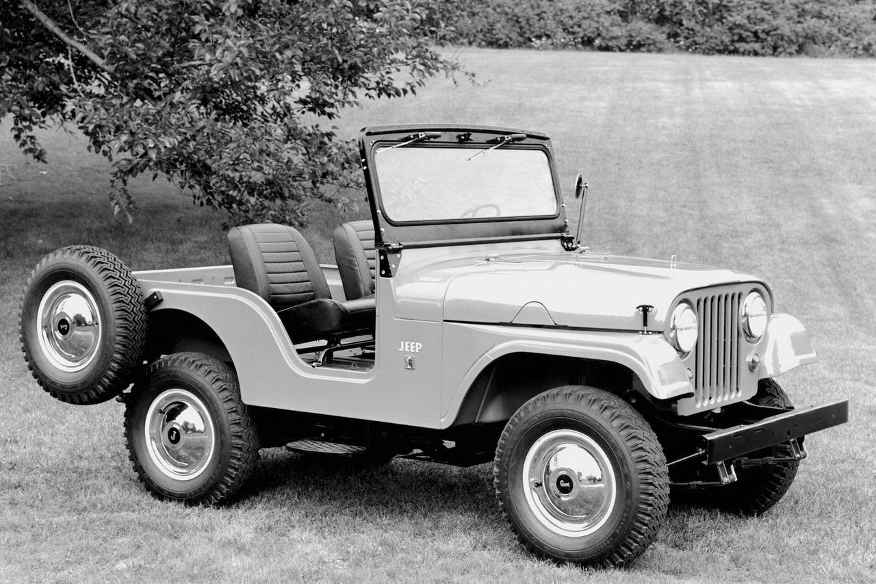 Można tu snuć różne teorie, ale faktem jest, że kierownictwo Forda celowała w klientelę na Jeepa CJ-5 i to ich chciało przekonać po prostu lepszym samochodem.